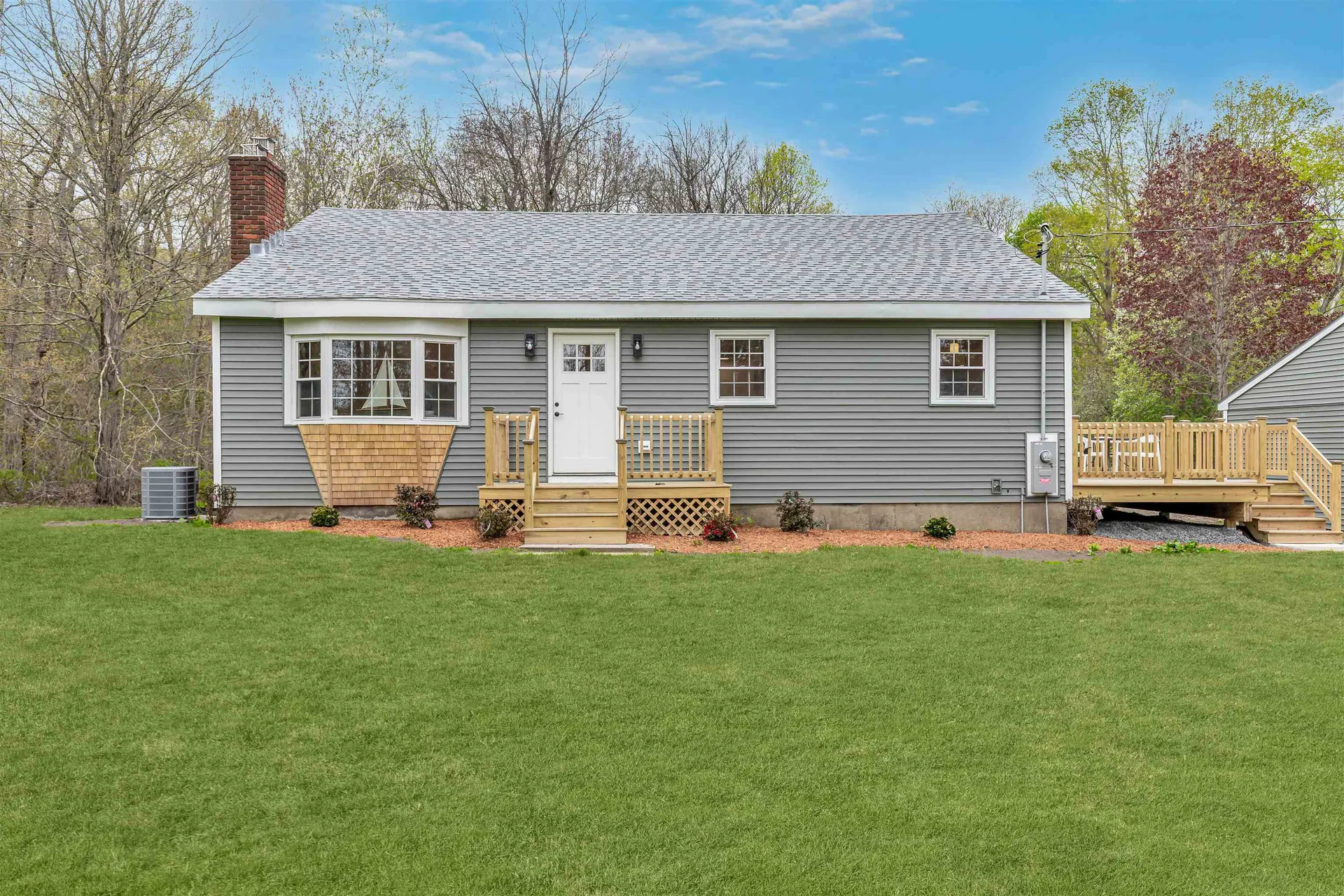 11 Merrimac Road Newton NH 03858
