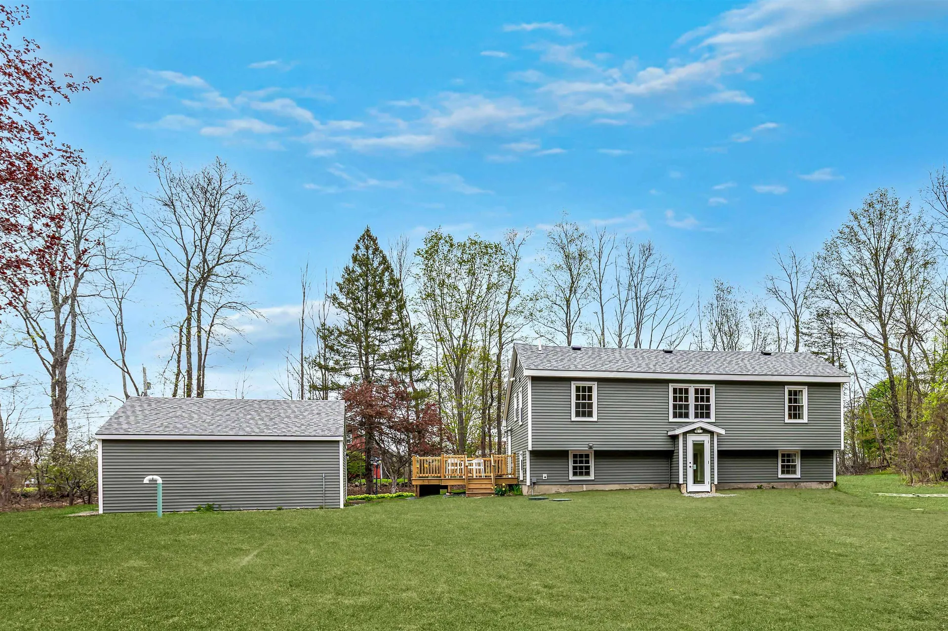 11 Merrimac Road Newton NH 03858