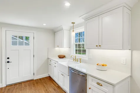 11 Merrimac Road Newton NH 03858
