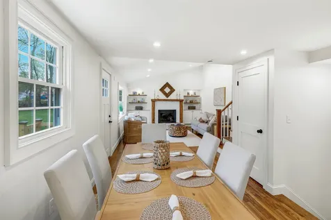 11 Merrimac Road Newton NH 03858