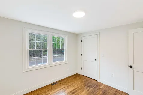 11 Merrimac Road Newton NH 03858