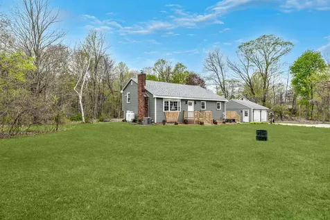 11 Merrimac Road Newton NH 03858