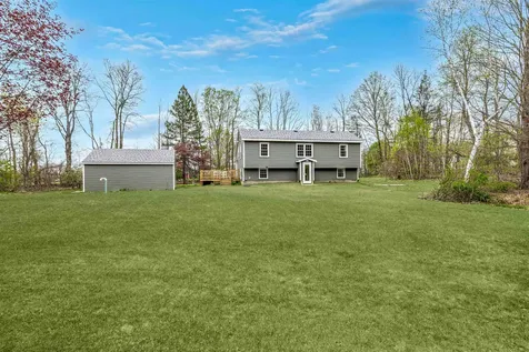 11 Merrimac Road Newton NH 03858