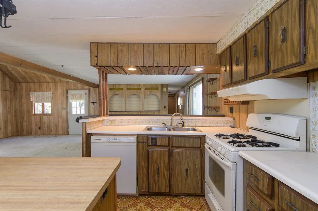 1417 Dublin Road Plymouth VT 05056