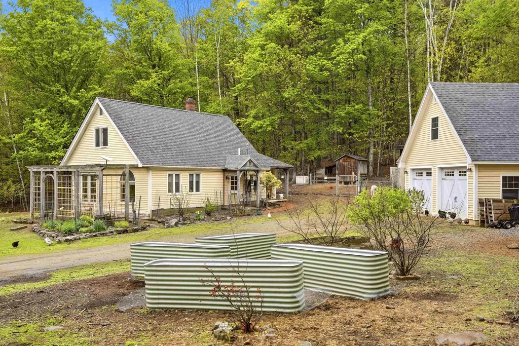 186 Hackleboro Road Canterbury NH 03224