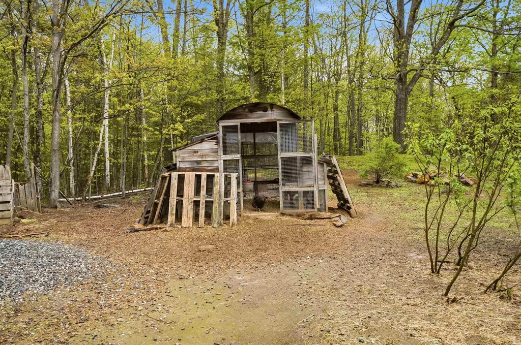 186 Hackleboro Road Canterbury NH 03224