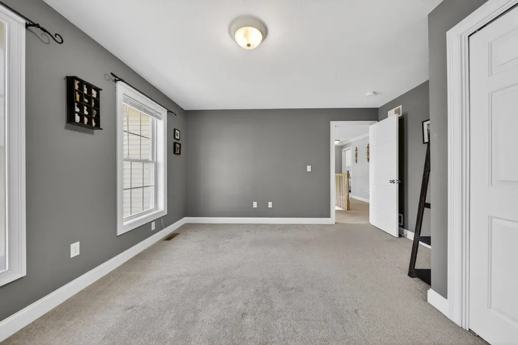 5 Cobblestone Road Pelham NH 03076