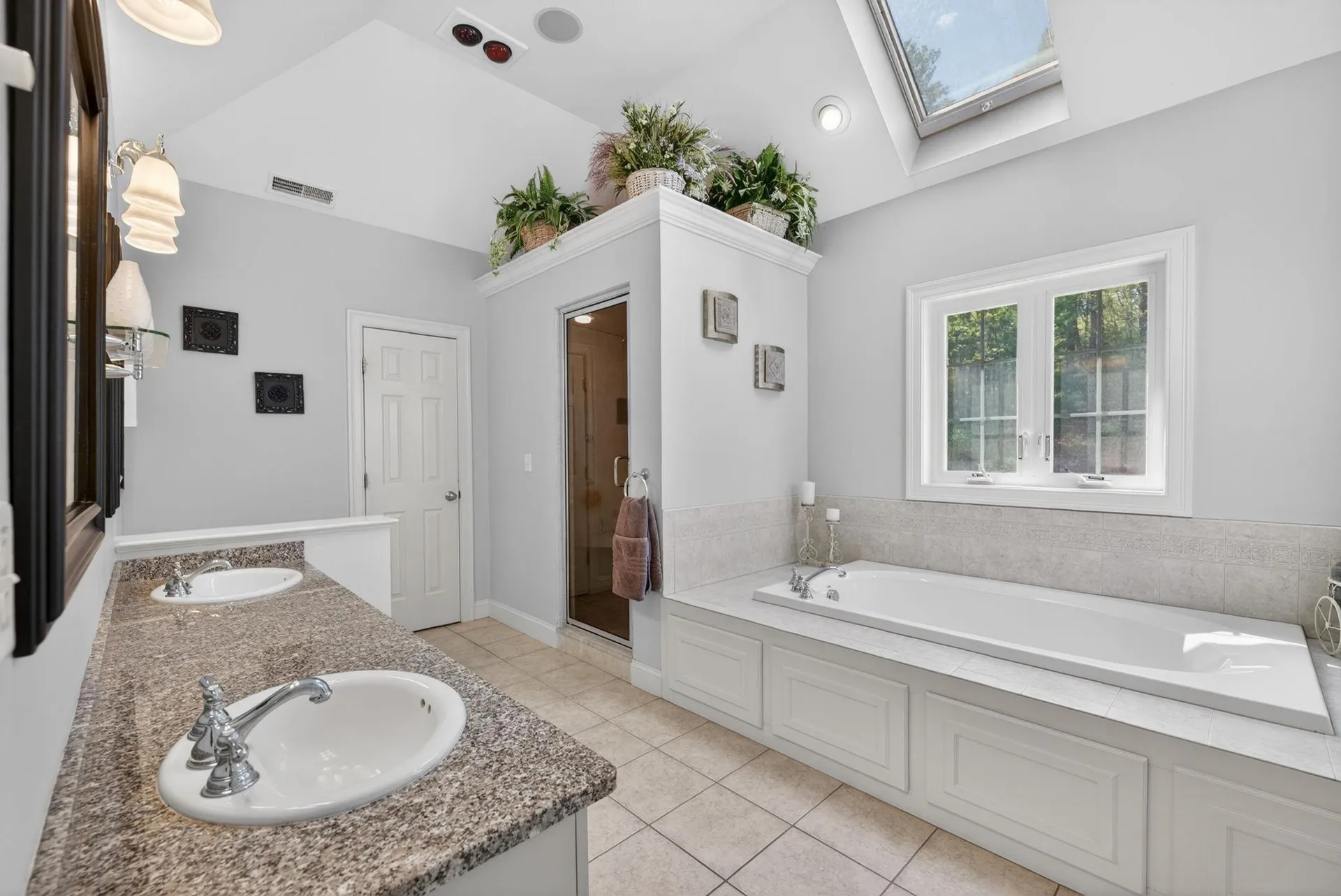 5 Cobblestone Road Pelham NH 03076