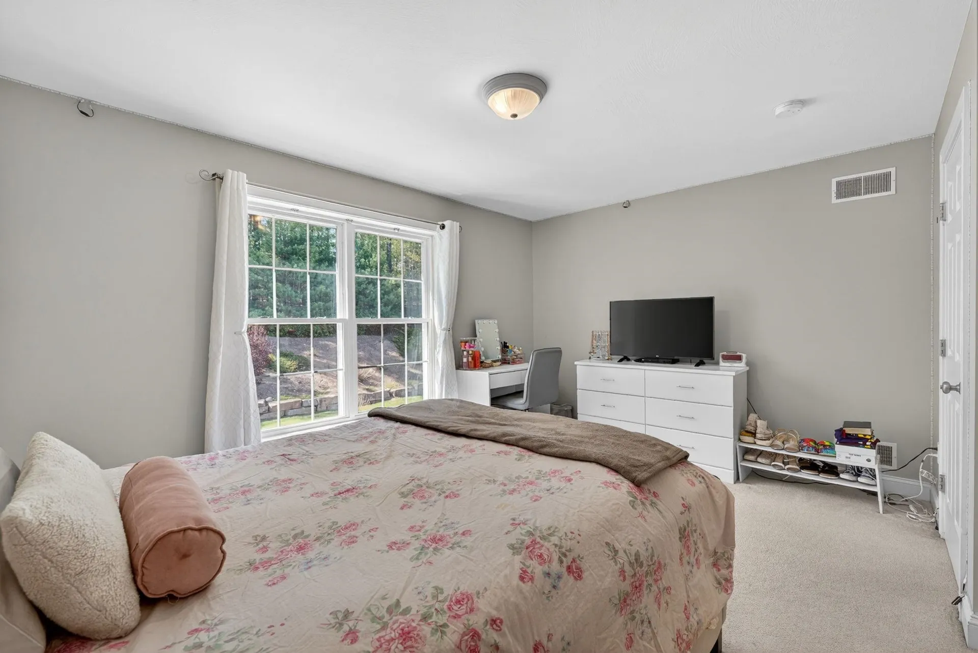 5 Cobblestone Road Pelham NH 03076