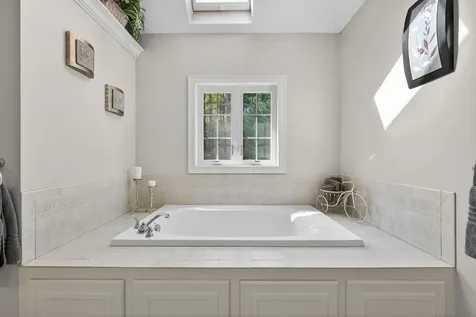 5 Cobblestone Road Pelham NH 03076