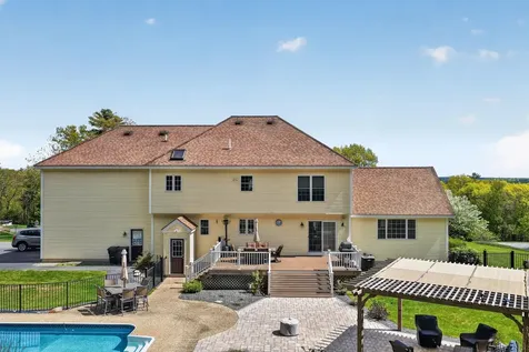 5 Cobblestone Road Pelham NH 03076