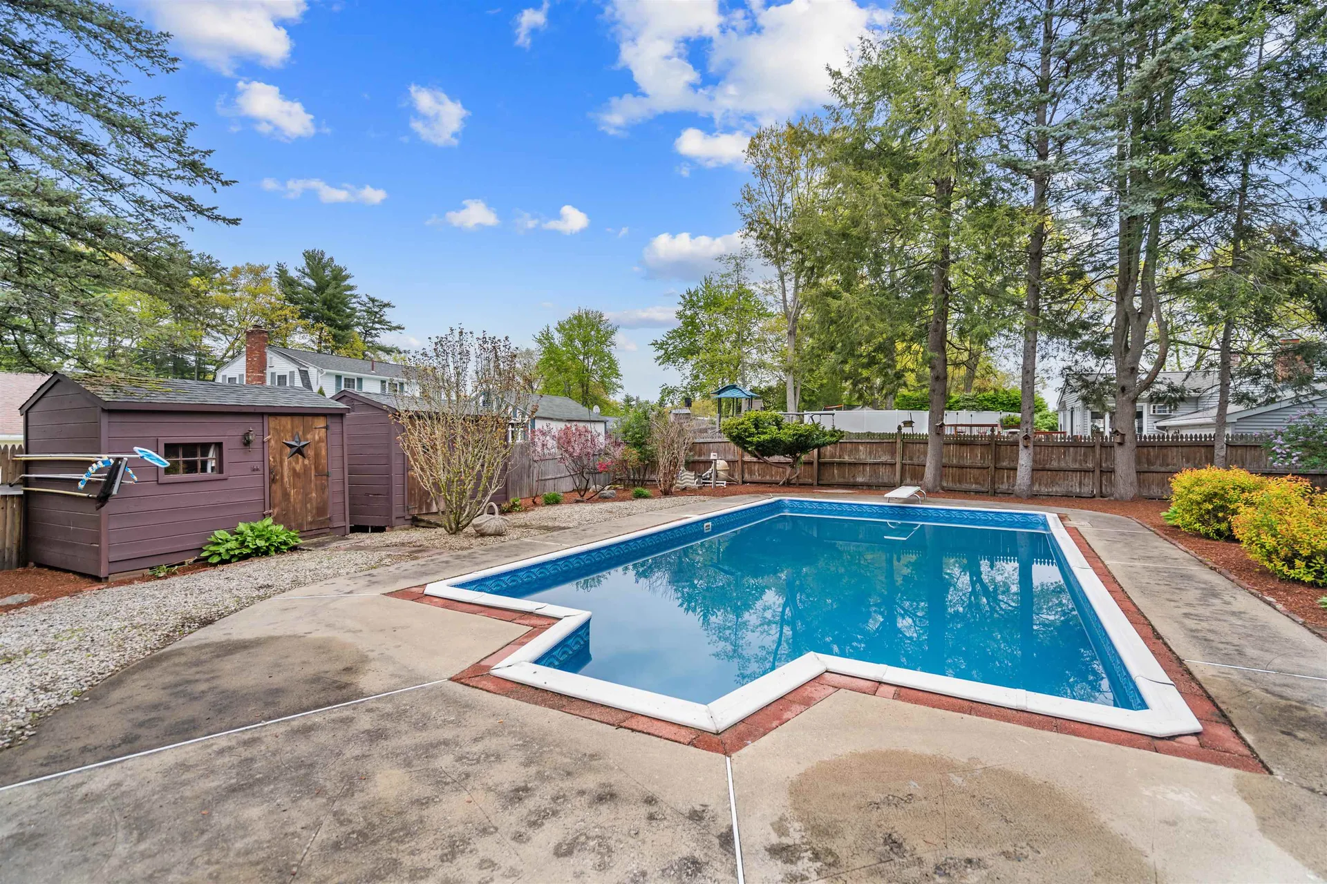 13 Wakefield Drive Nashua NH 03062
