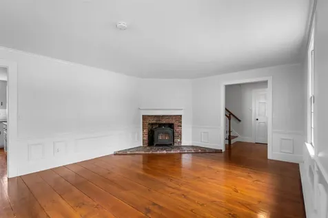 13 Wakefield Drive Nashua NH 03062