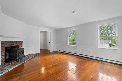 13 Wakefield Drive Nashua NH 03062