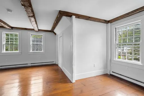 13 Wakefield Drive Nashua NH 03062