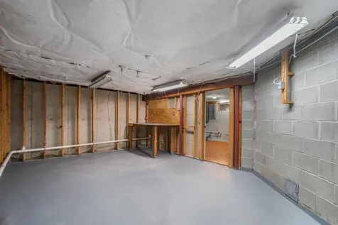 13 Wakefield Drive Nashua NH 03062