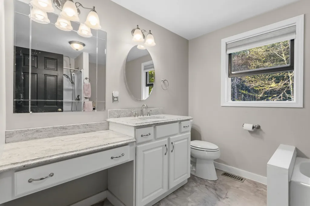 2 Wildwood Drive Brookline NH 03033