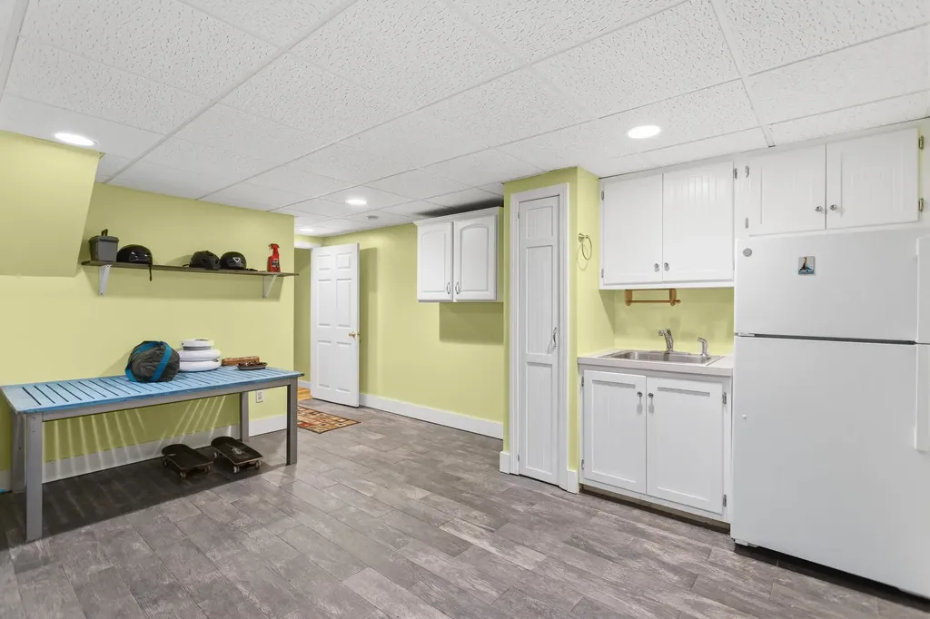 2 Wildwood Drive Brookline NH 03033
