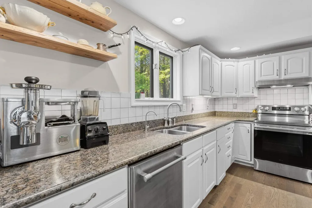 2 Wildwood Drive Brookline NH 03033