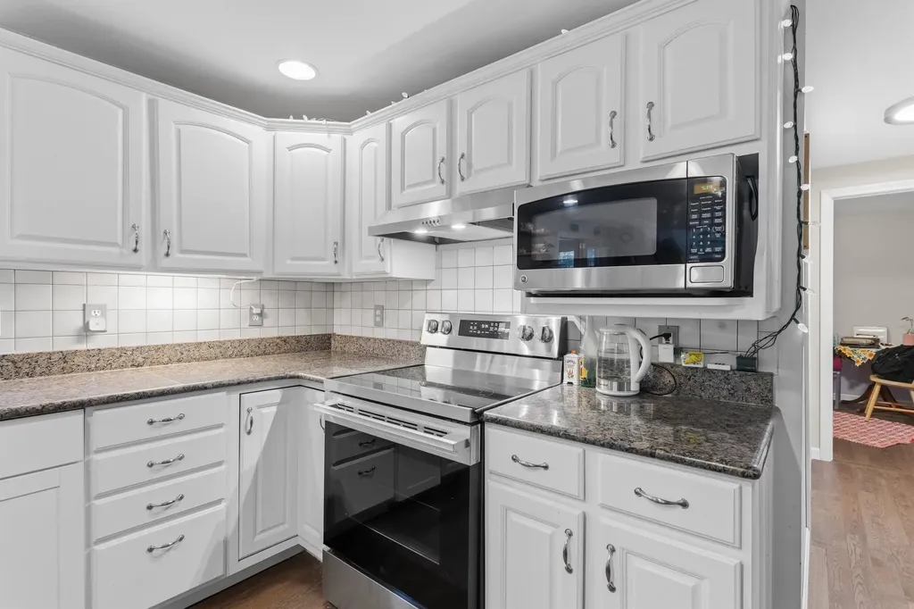 2 Wildwood Drive Brookline NH 03033