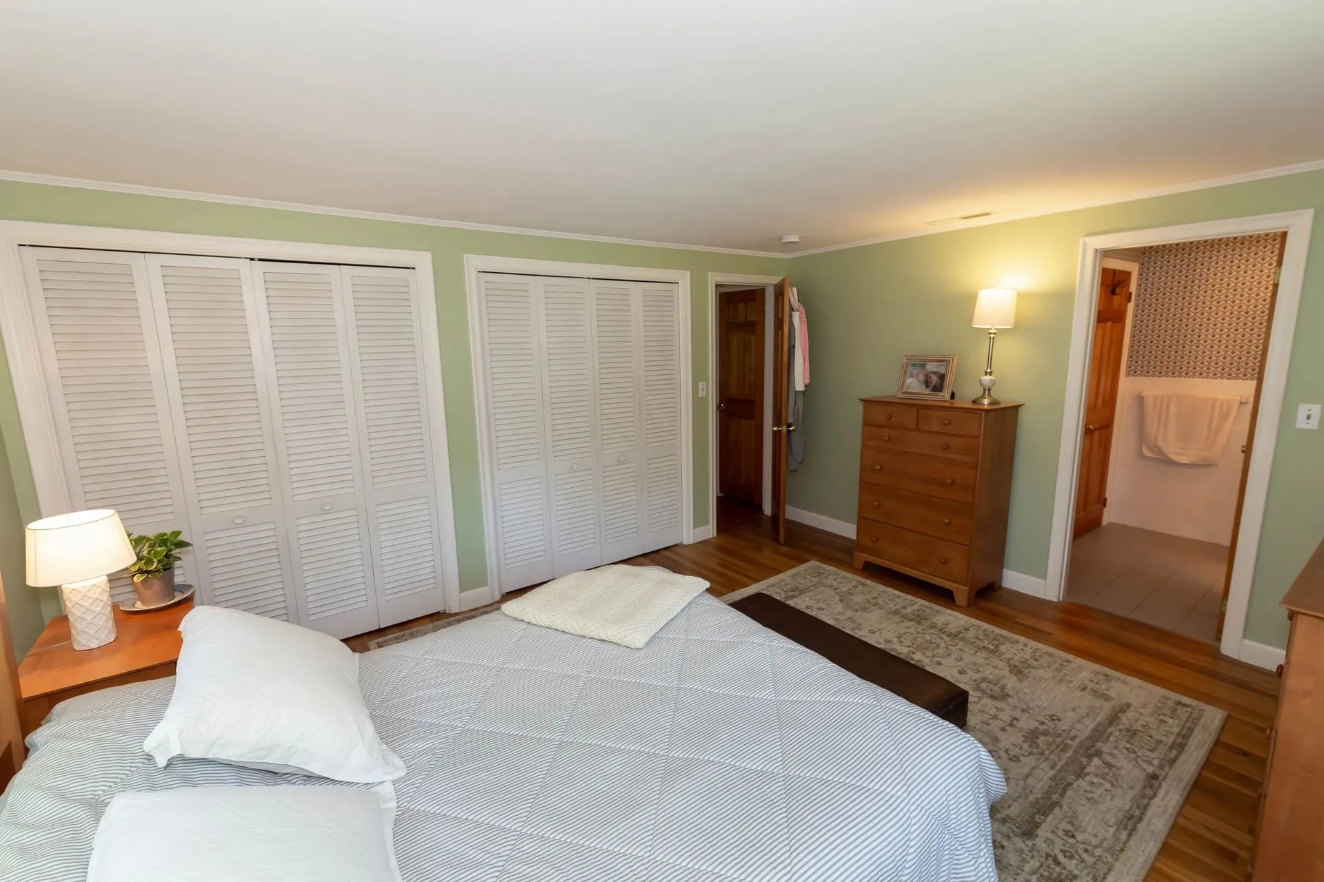 16 Marlowe Road Nashua NH 03062