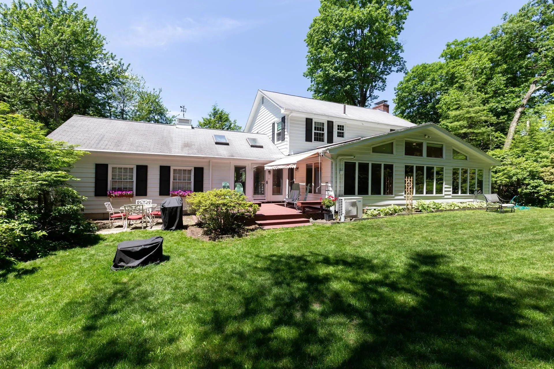 16 Marlowe Road Nashua NH 03062