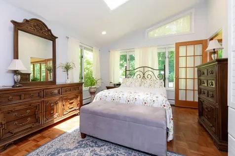 16 Marlowe Road Nashua NH 03062