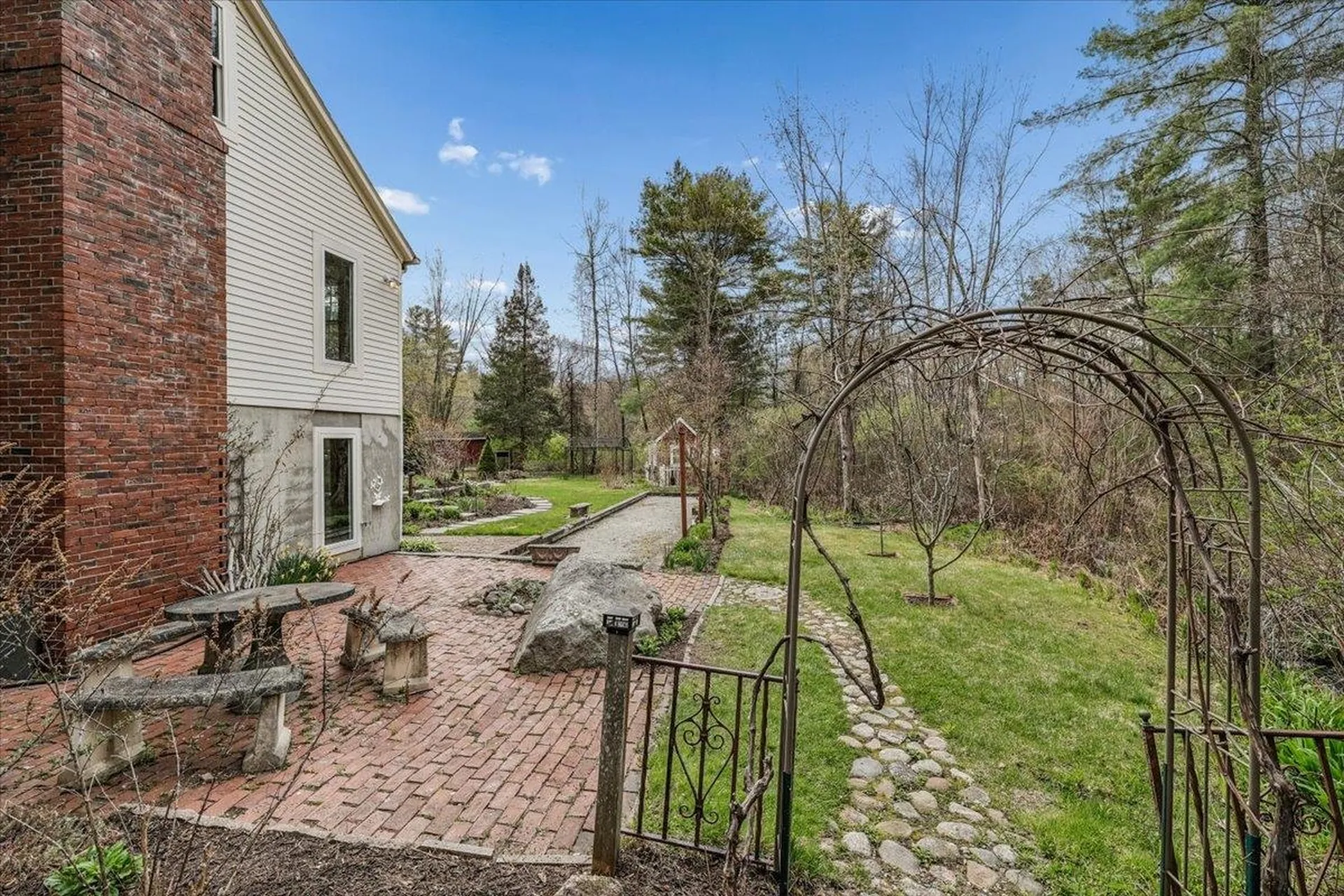2 Mack Hill Road Amherst NH 03031