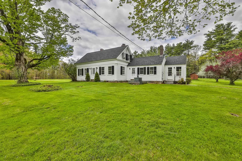 1 Featherbed Lane Derry NH 03038