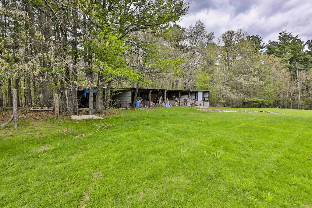 1 Featherbed Lane Derry NH 03038