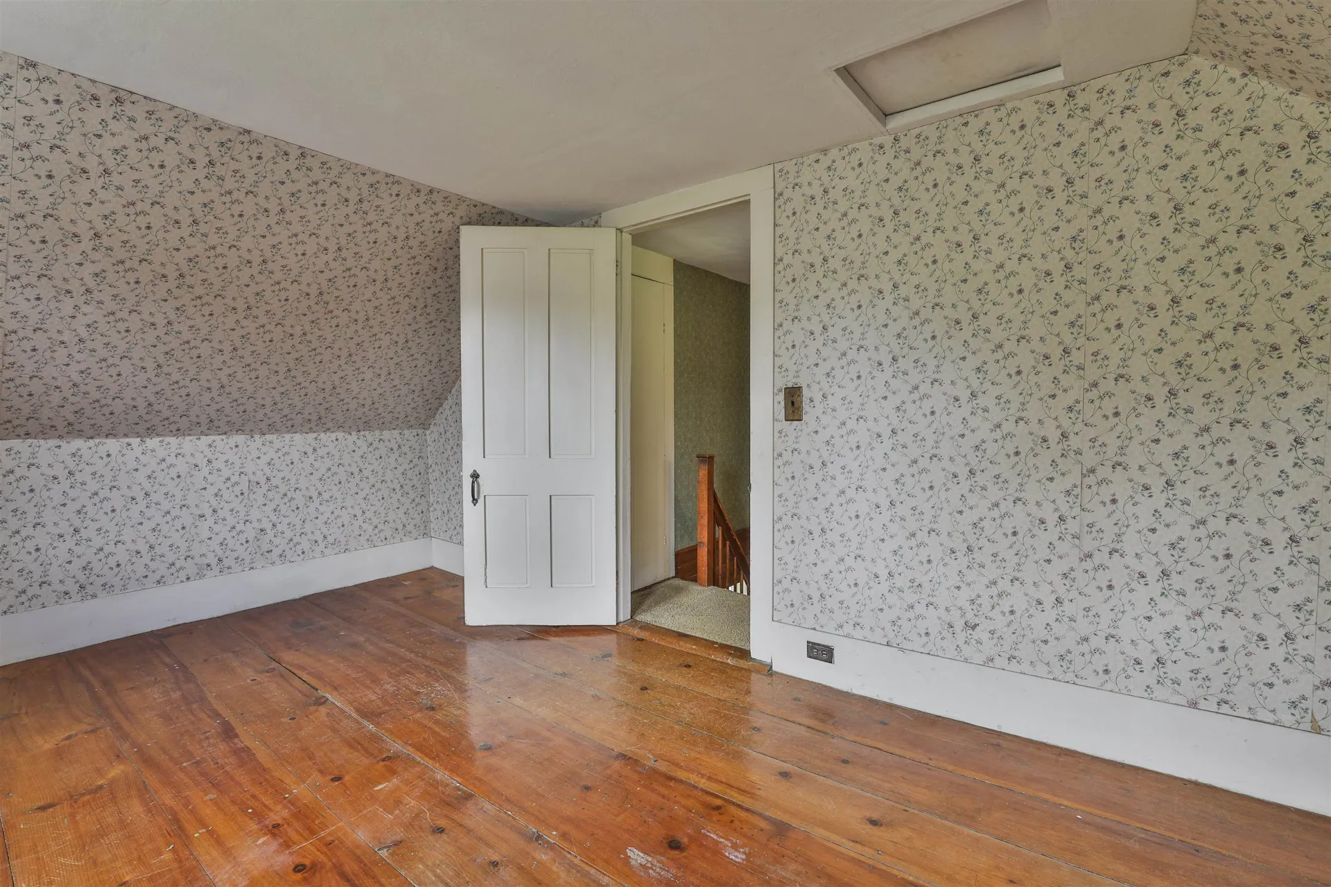 1 Featherbed Lane Derry NH 03038