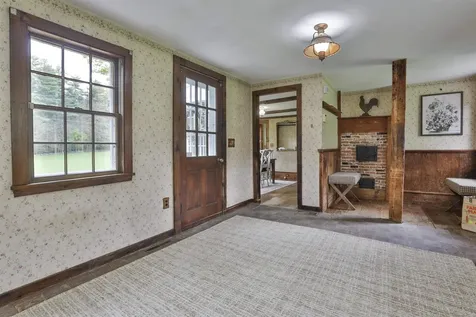 1 Featherbed Lane Derry NH 03038