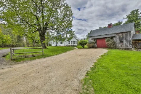 1 Featherbed Lane Derry NH 03038