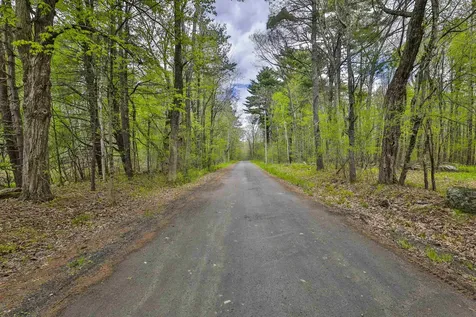 1 Featherbed Lane Derry NH 03038