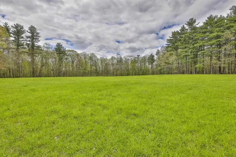 1 Featherbed Lane Derry NH 03038