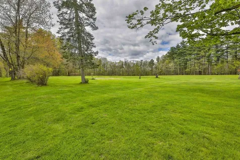 1 Featherbed Lane Derry NH 03038