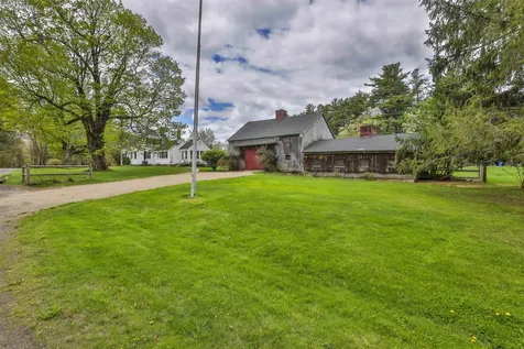 1 Featherbed Lane Derry NH 03038