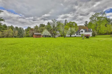 1 Featherbed Lane Derry NH 03038
