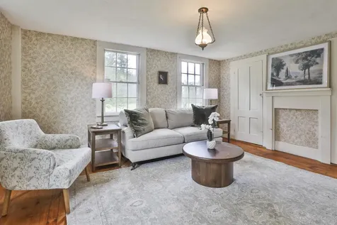 1 Featherbed Lane Derry NH 03038
