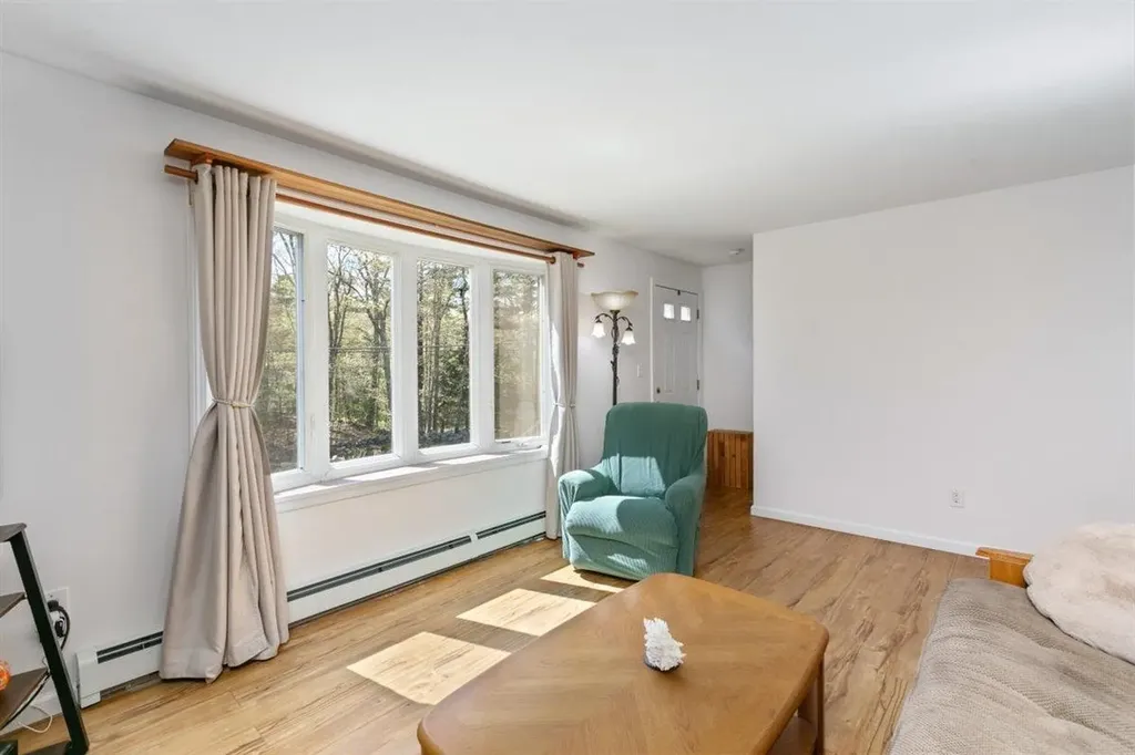 39 Prescott Road Raymond NH 03077