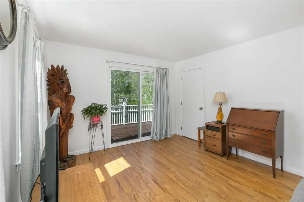 39 Prescott Road Raymond NH 03077