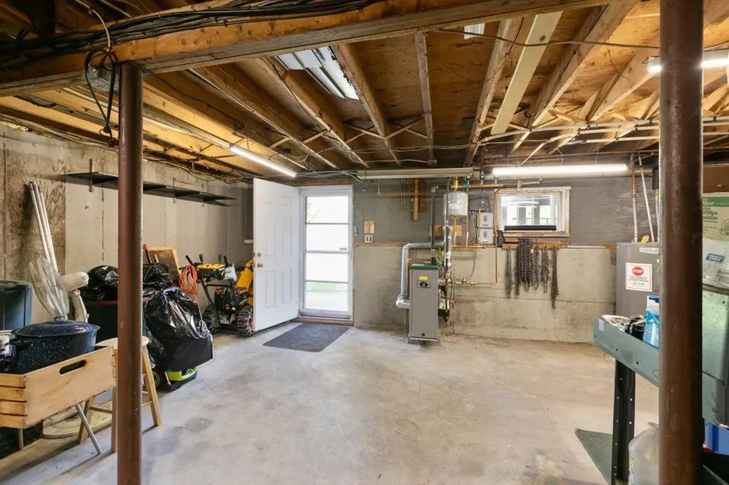 39 Prescott Road Raymond NH 03077