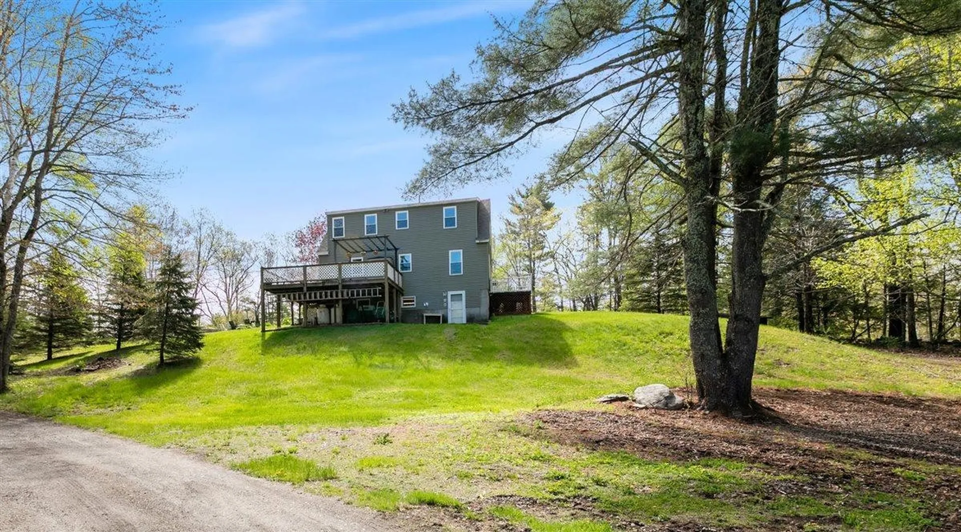 39 Prescott Road Raymond NH 03077