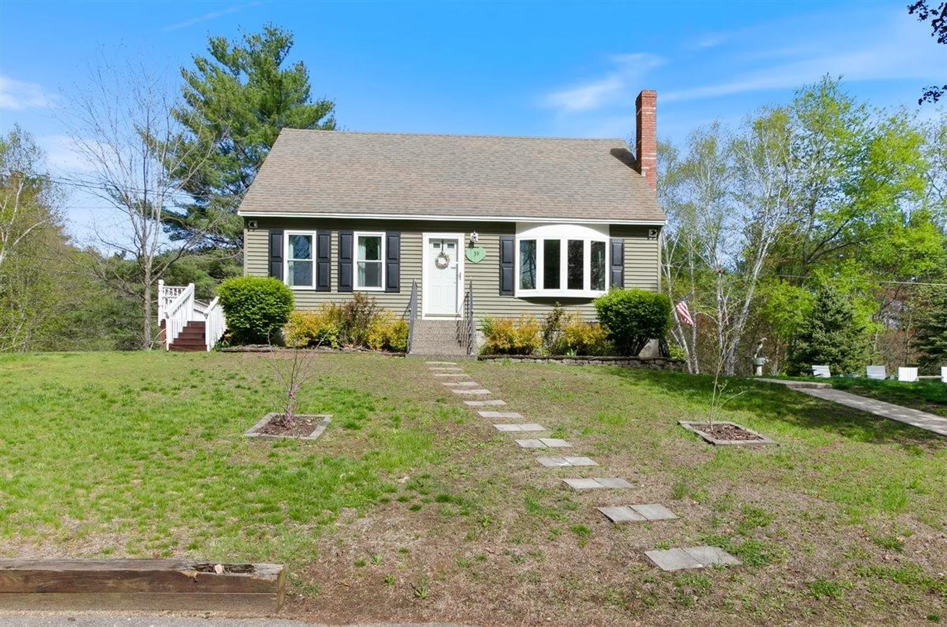 39 Prescott Road Raymond NH 03077