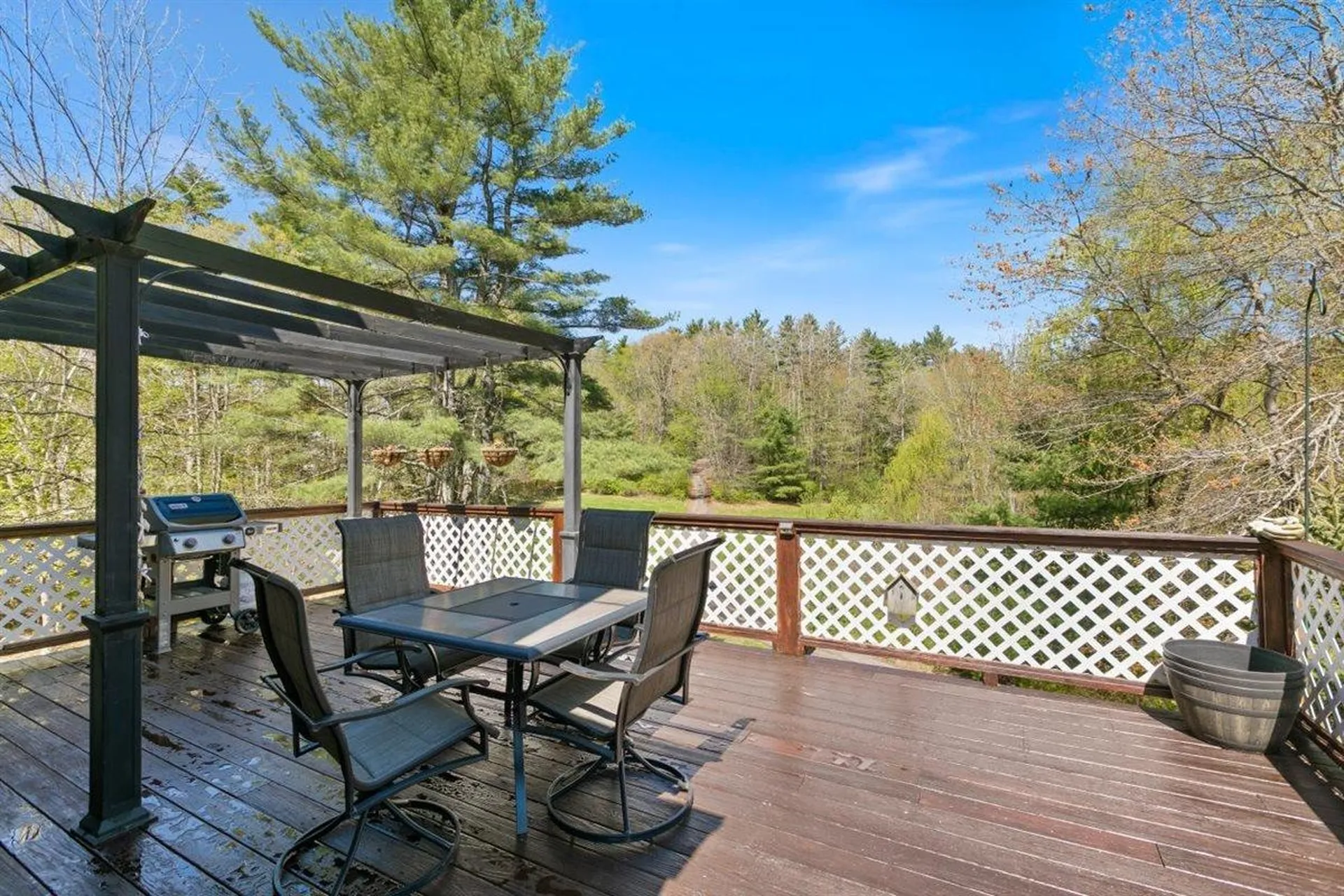 39 Prescott Road Raymond NH 03077