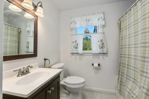39 Prescott Road Raymond NH 03077