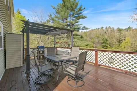 39 Prescott Road Raymond NH 03077