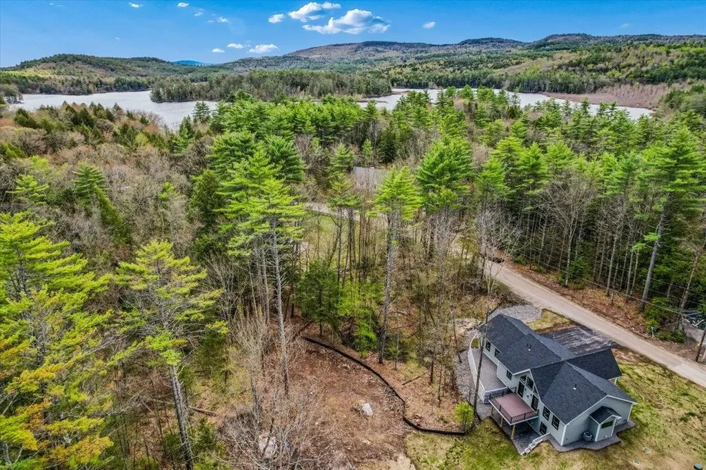 24 Smoke Rise Road New Hampton NH 03256