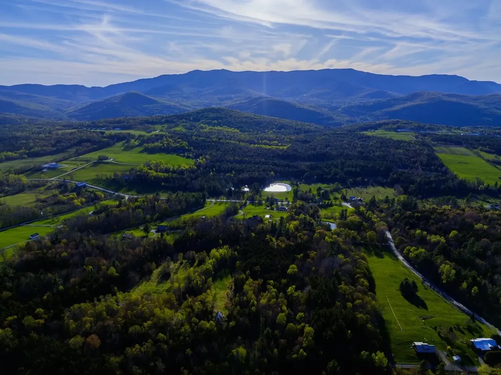138 Fairview Road Warren VT 05674