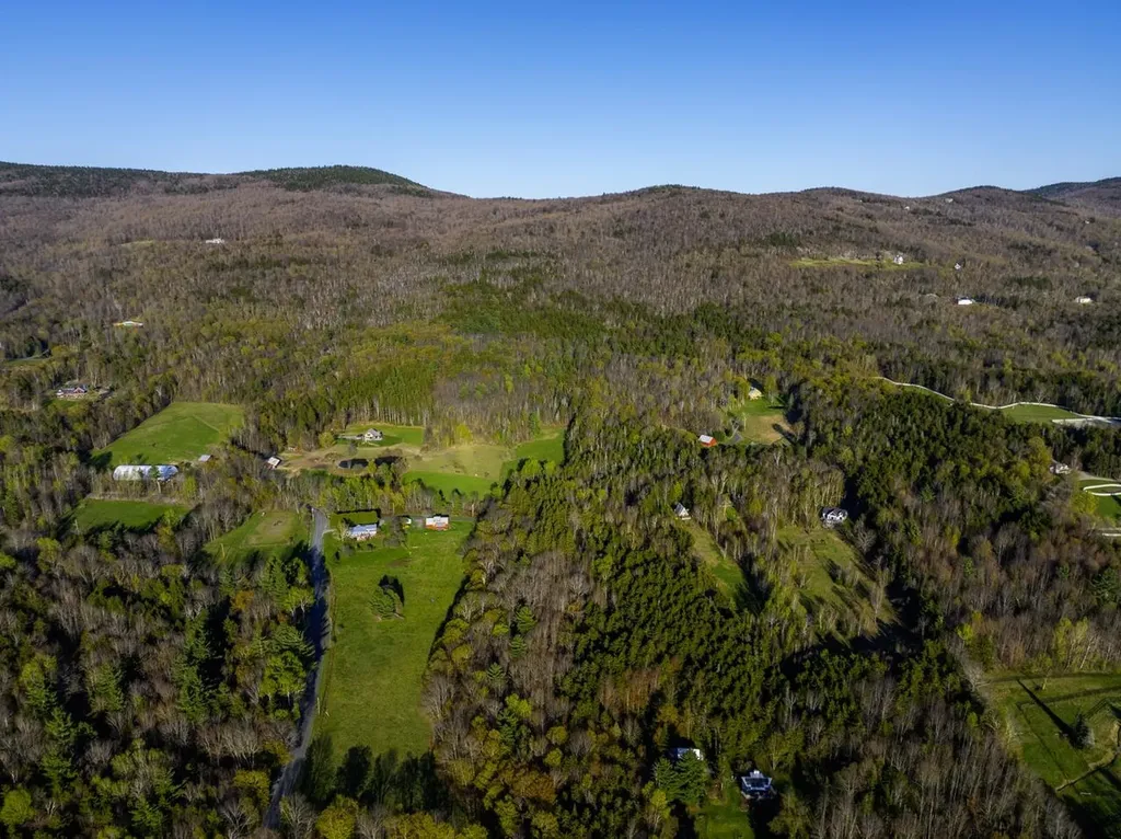138 Fairview Road Warren VT 05674